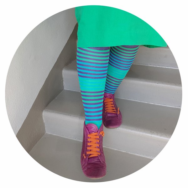 Kuvia värikkäistä sukkahousuista ja leggingseistä
